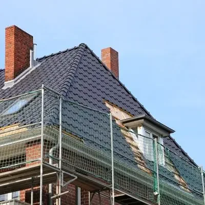 Dachdeckergerüst an einem Haus
