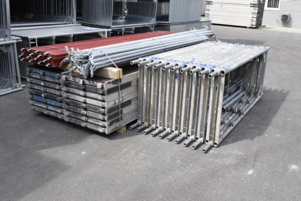 108,96 m&sup2; gebrauchtes Stahlger&uuml;st mit gebrauchten Robustb&ouml;den