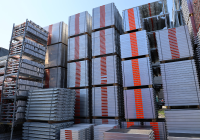 390,57 m² neues Stahlgerüst mit Vollaluböden