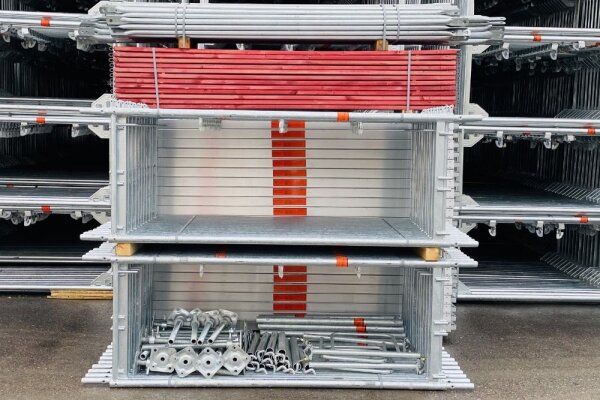 349,80 m&sup2; gebrauchtes Plettac Stahlger&uuml;st mit Rahmentafel